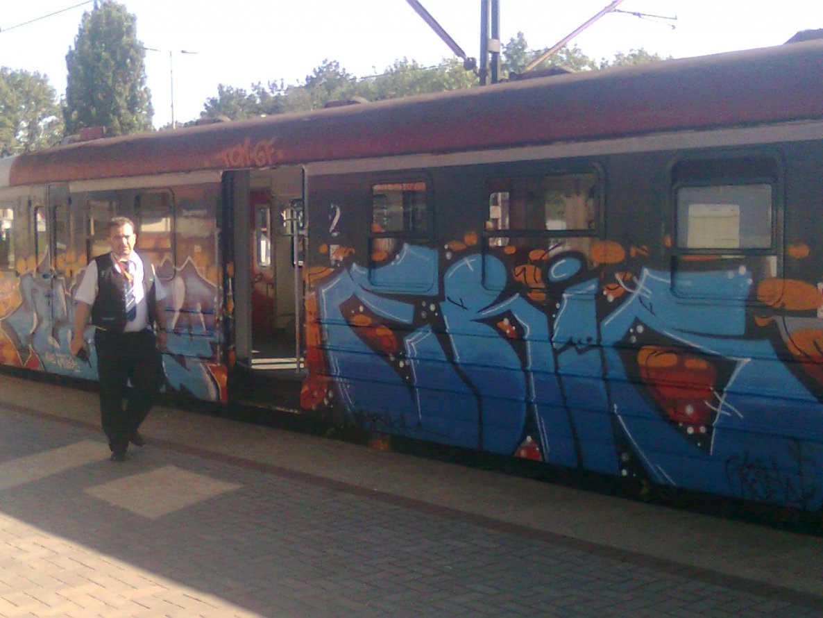 Graffiti Train - Photo by eurT