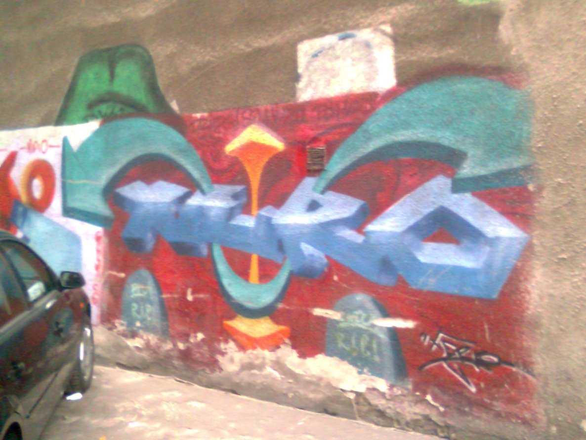 Graffiti Wall - Photo by eurT