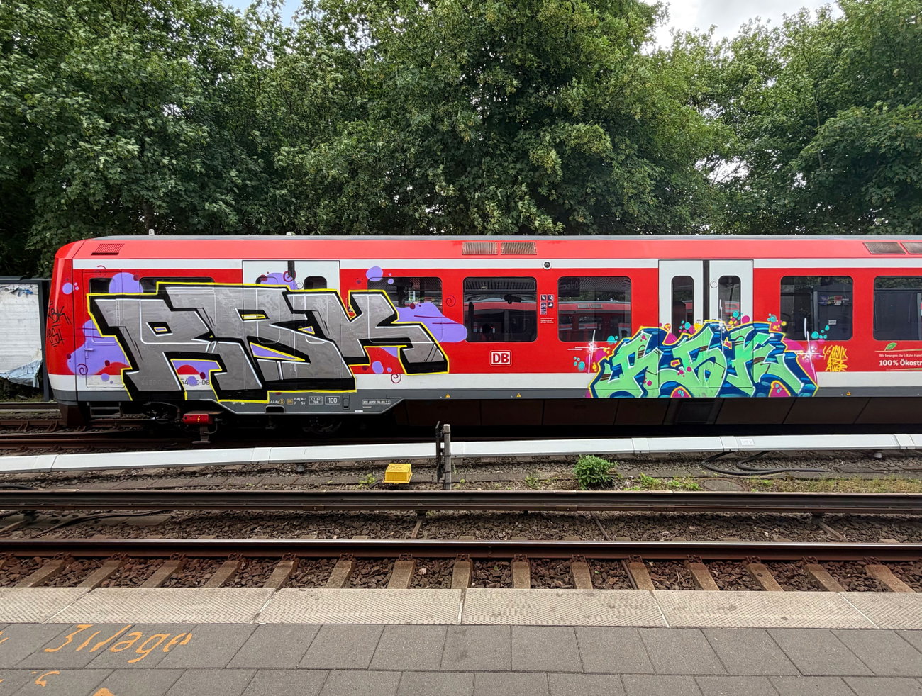 Graffiti Train in Hamburg - Photo by eurota - rbk, hamburg, graffiti