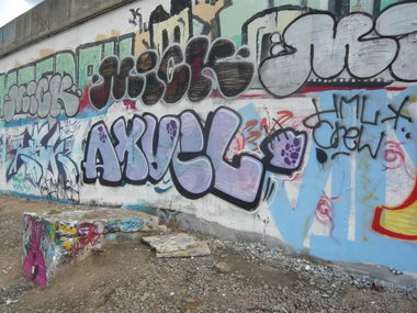 Graffiti Wall in Moscow - Photo by evil_axvel - Axvel, hml (2013)