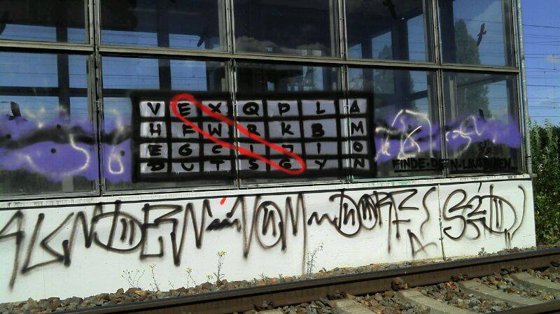 Graffiti Bombing - Photo by ewig - Ewig, CSK, KVD (2014)