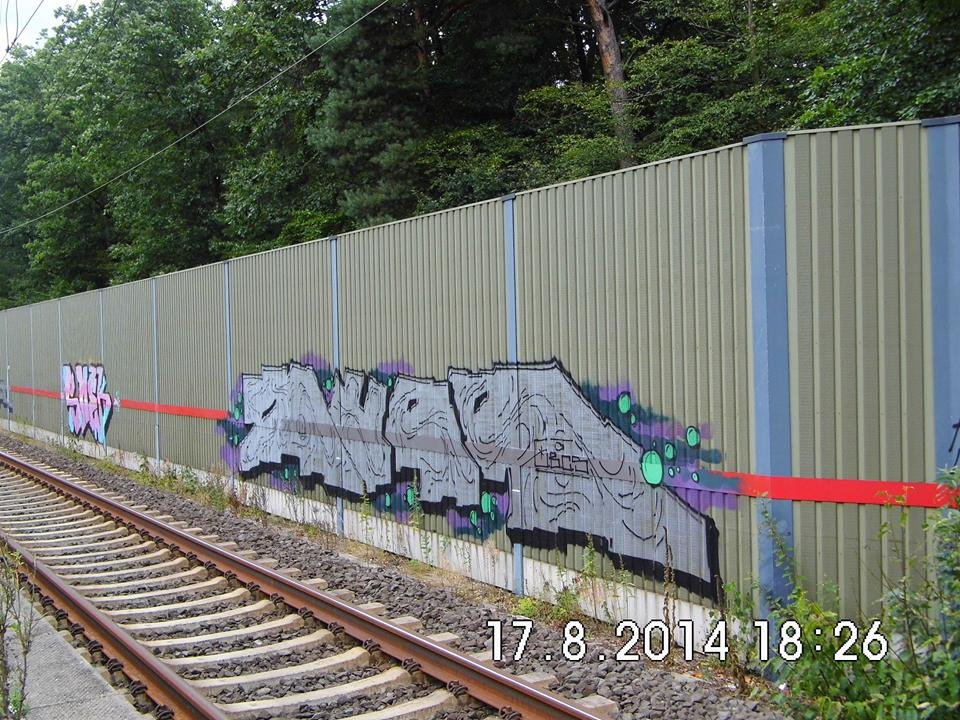 Graffiti Bombing - Photo by ewig - RAUB, RUSS, CBCS