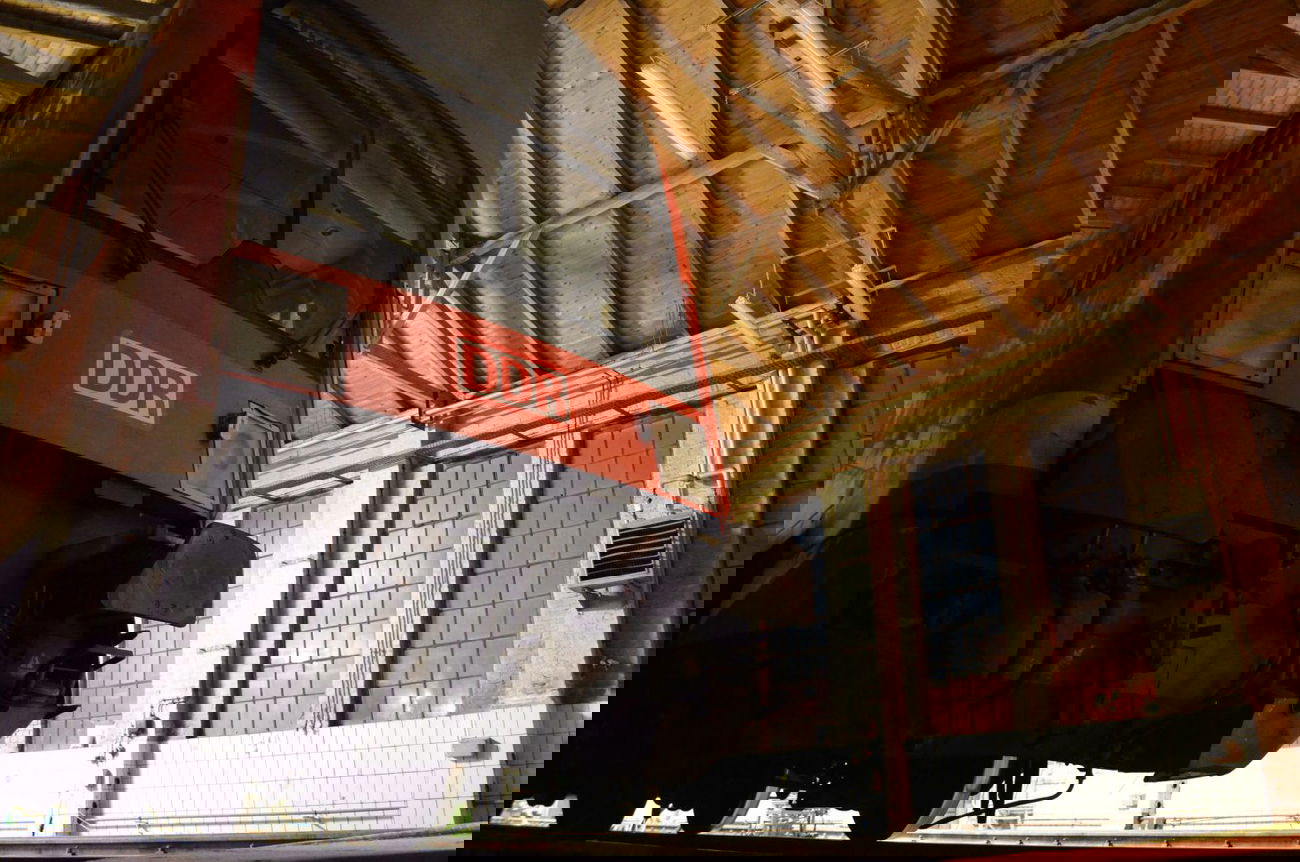 Graffiti Artwork - Photo by exBahner - DDR, train, hackfresse