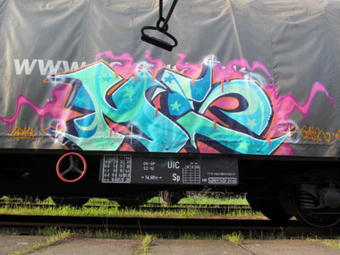 Graffiti Wall - Photo by ezir