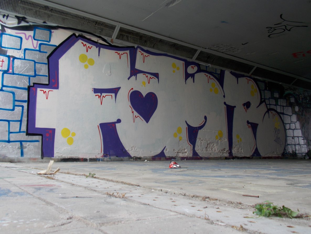 Graffiti Wall - Photo by fair