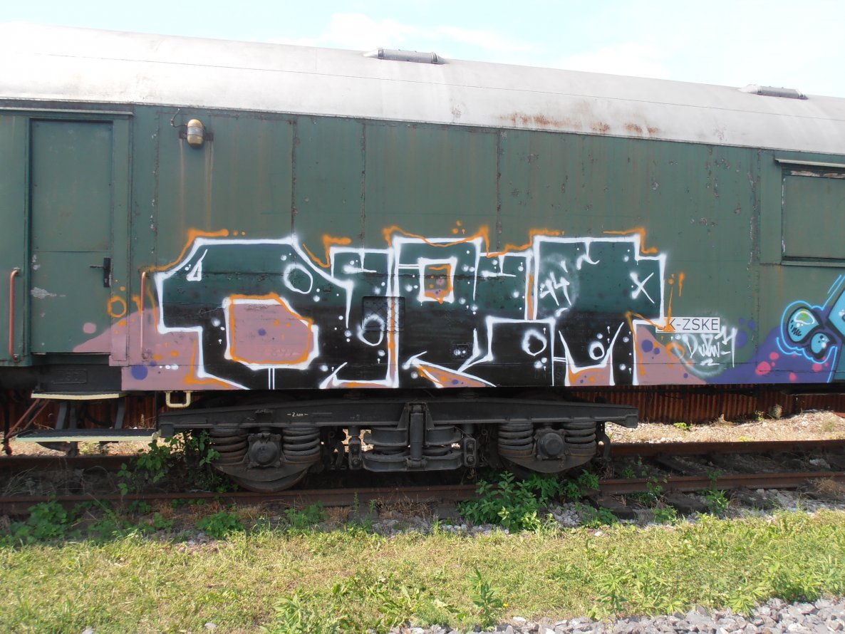 Graffiti Train in Koice - Photo by fakju - Trash (2014)