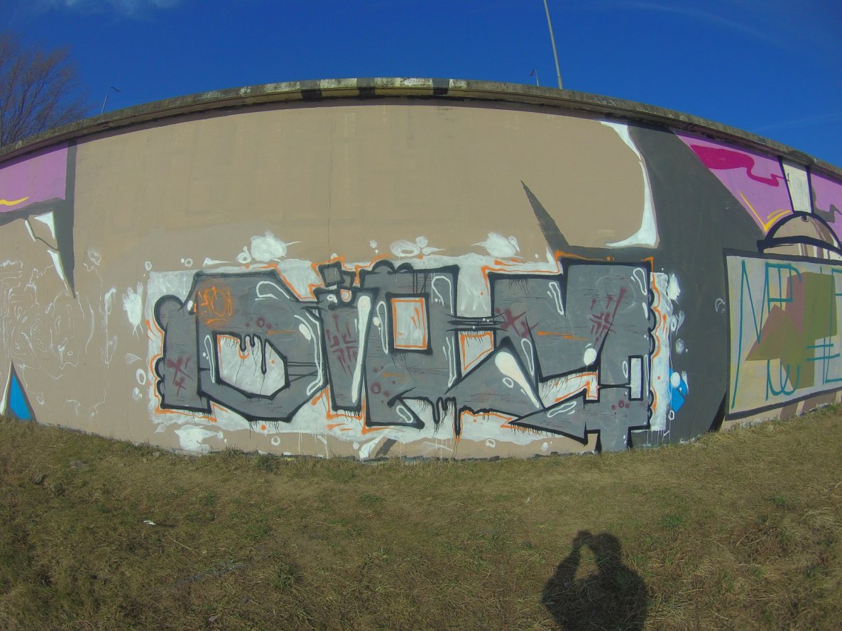 Graffiti Wall - Photo by fakju - ..Saturday, freestyle
