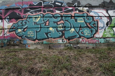 Graffiti Bombing - Photo by fam1 - fam1 (2013)