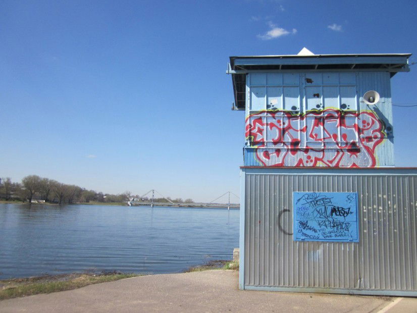 Graffiti Bombing in Russia - Photo by famus - fam1 (2013)