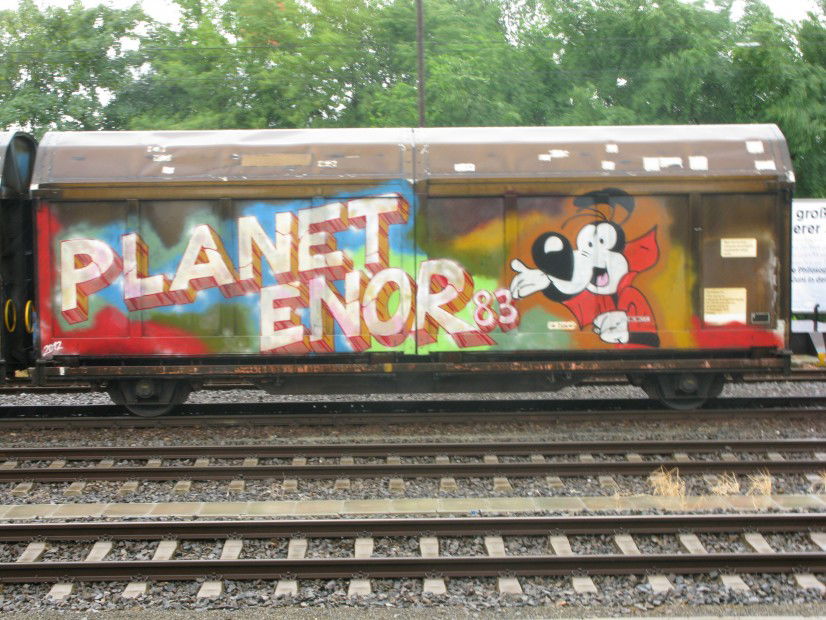 Graffiti Train in berlin - Photo by fappowt - freight, cargo, oldschool (2012)