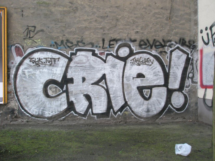 Graffiti Wall - Photo by fappowt - crie