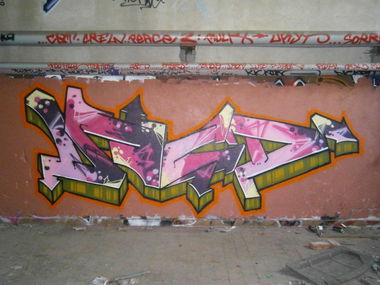 Graffiti Wall - Photo by farbfleck