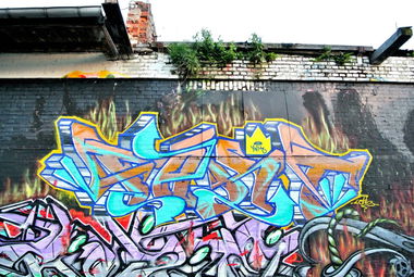 Graffiti Wall - Photo by farbfleck