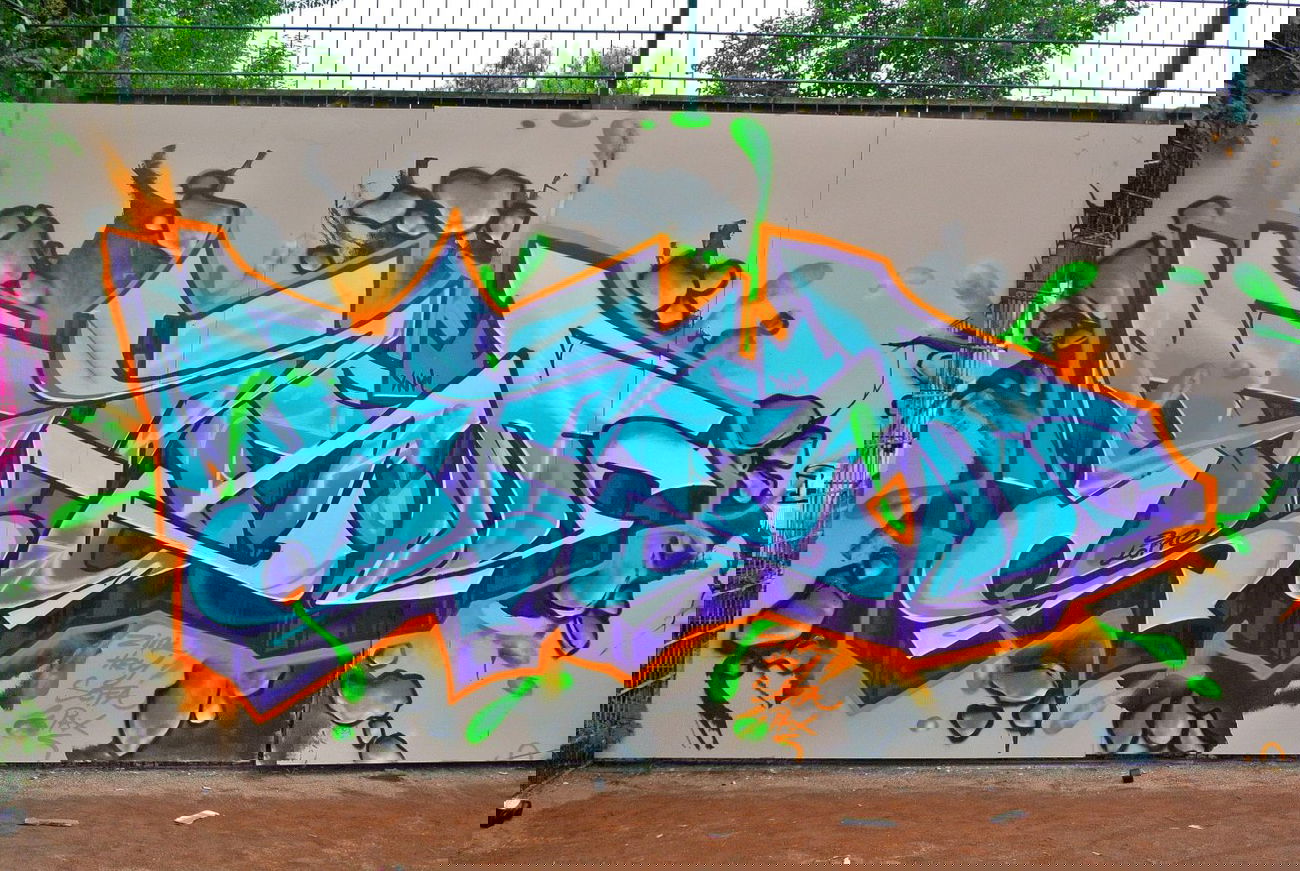 Graffiti Wall - Photo by farbfleck