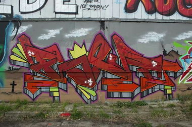 Graffiti Wall - Photo by farbfleck