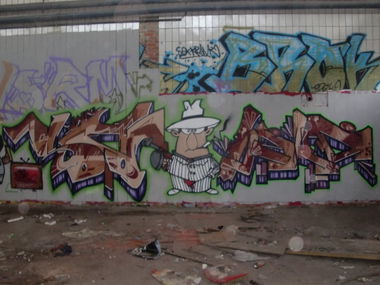 Graffiti Wall - Photo by farbfleck