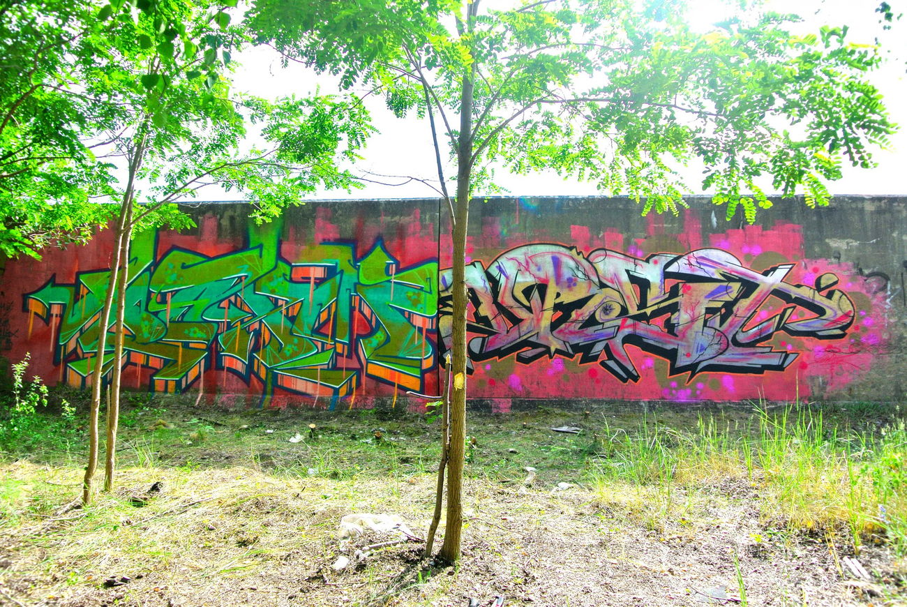 Graffiti Wall - Photo by farbfleck