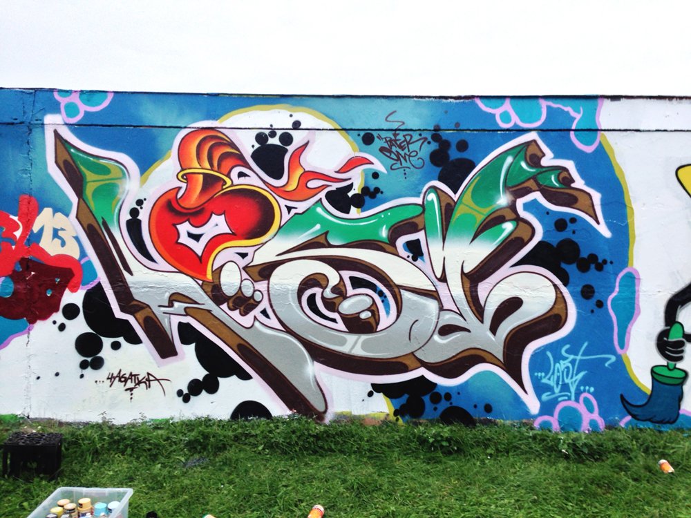 Graffiti Wall - Photo by farbschrift - lost, lboe, Timer (2013)