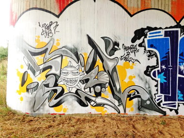 Graffiti Wall - Photo by farbschrift - soul, pater, pre (2013)