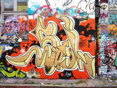 Graffiti Wall - Photo by farbschrift - soul, pater, pre (2013)