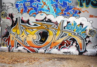 Graffiti Wall - Photo by farbschrift - lost, pre, pater (2011)