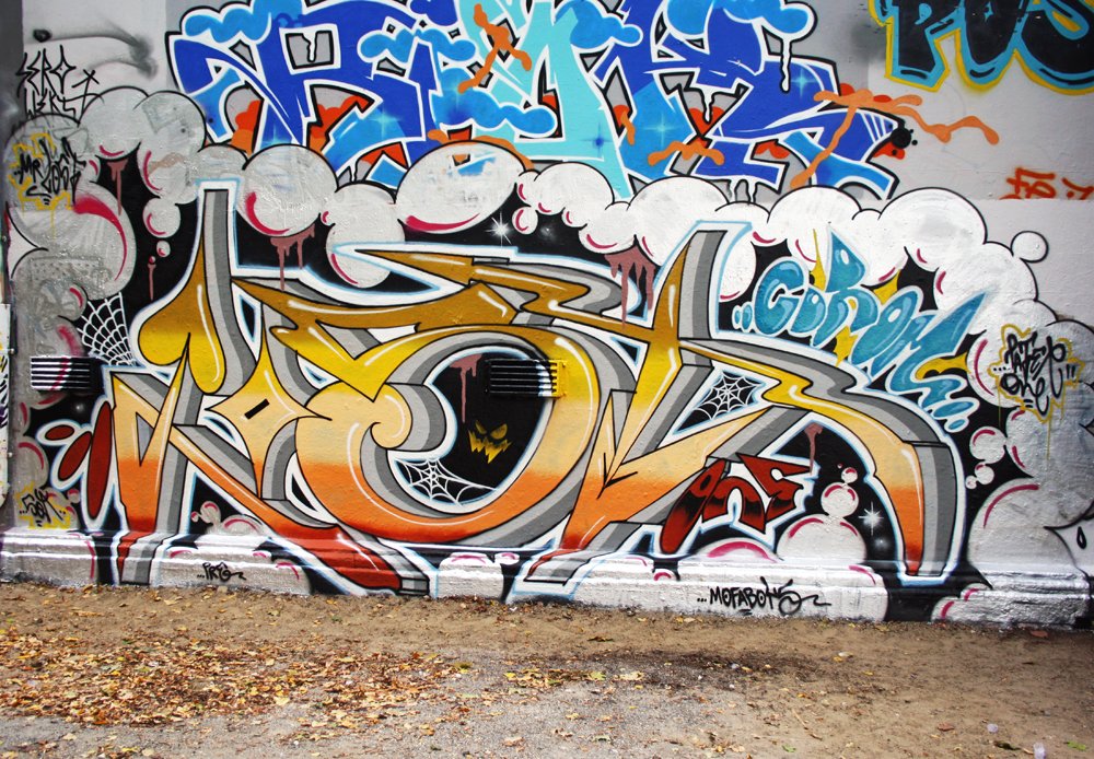 Graffiti Wall - Photo by farbschrift - lost, pre, pater (2011)