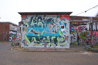 Graffiti Wall - Photo by farbschrift - lost, pater, pre (2012)