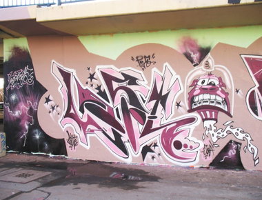 Graffiti Wall - Photo by farbschrift - lost, pater, pre (2012)