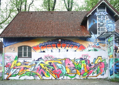 Graffiti Wall - Photo by farbschrift - cdrom, hboy, pater (2013)