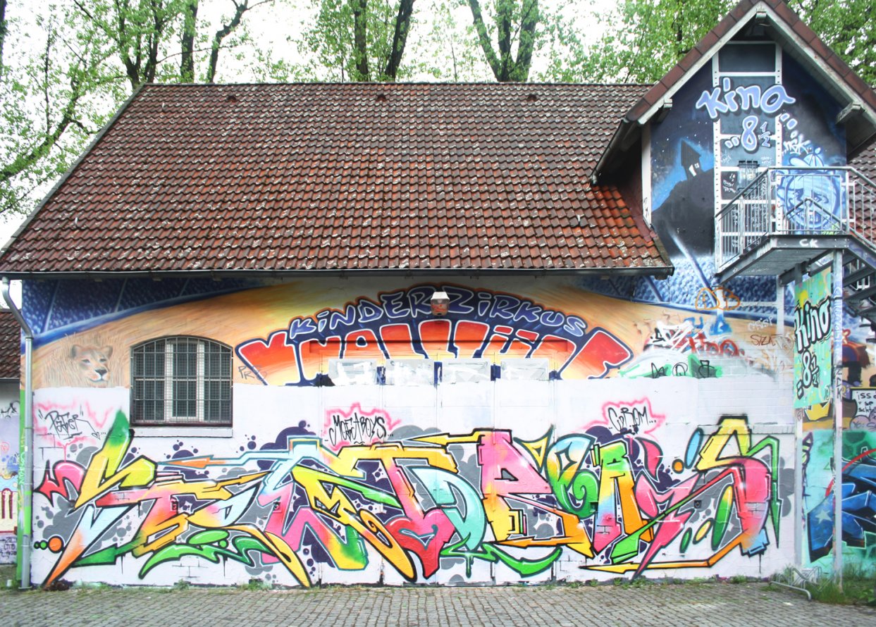 Graffiti Wall - Photo by farbschrift - cdrom, hboy, pater (2013)