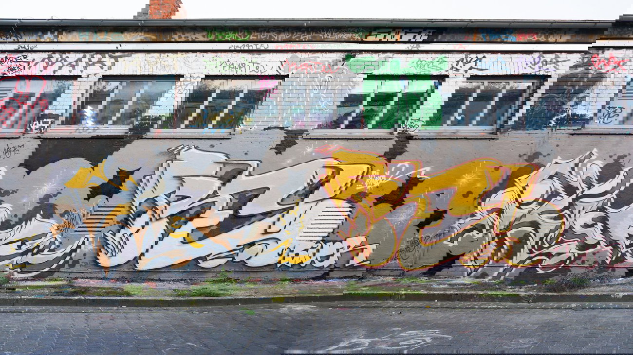 Graffiti Wall - Photo by farbschrift - flow, pre, pater (2014)
