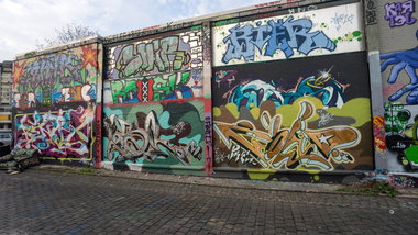 Graffiti Wall - Photo by farbschrift - bendix, lost, cold (2014)