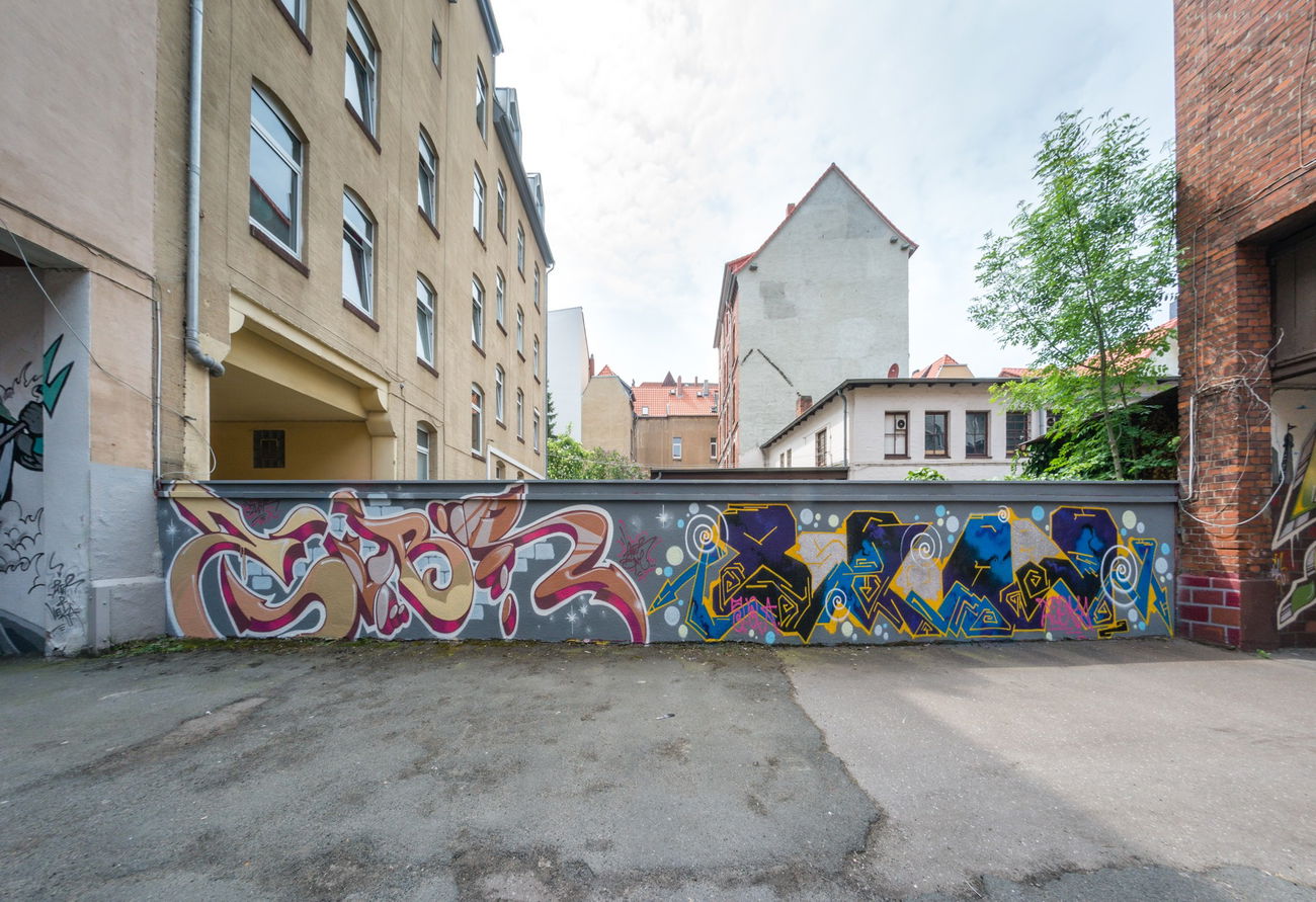 Graffiti Wall - Photo by farbschrift - zubr, xray, hannover