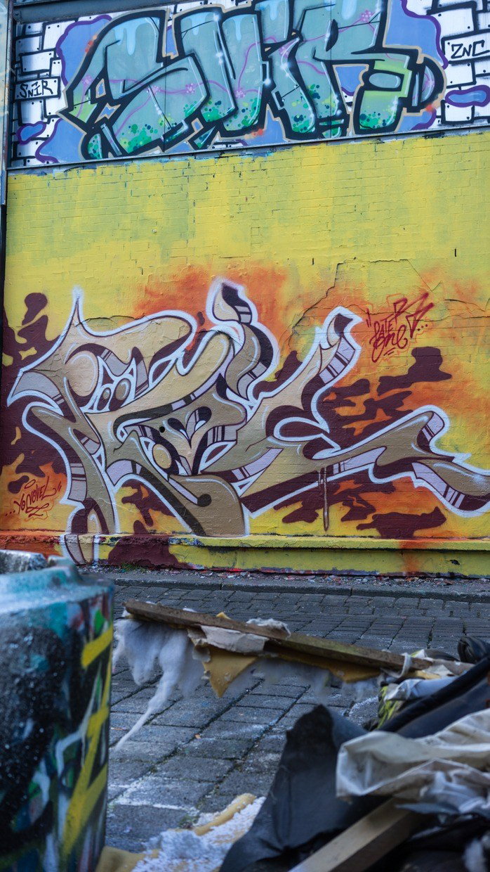 Graffiti Wall - Photo by farbschrift - flow, pre, pater (2015)