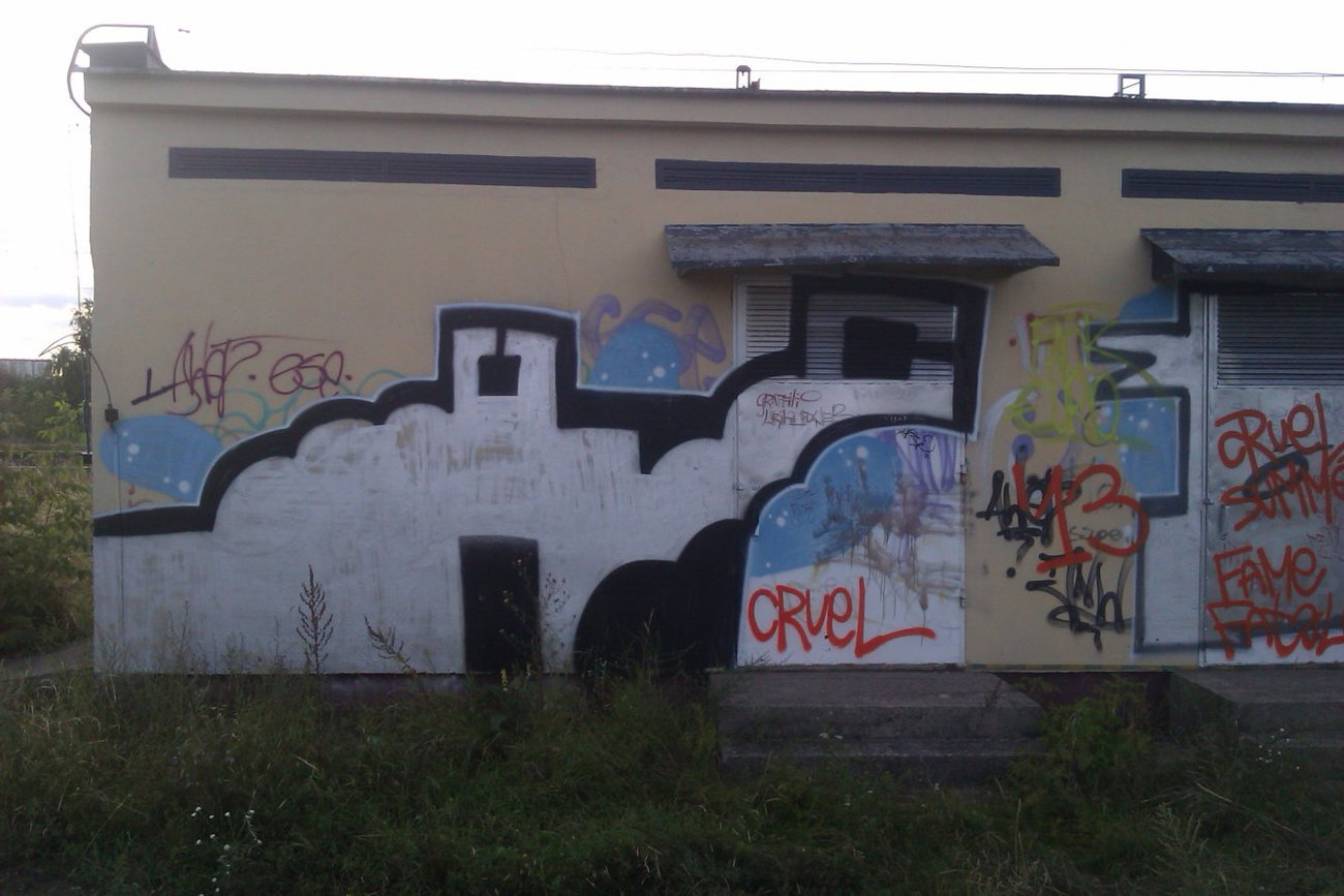 Graffiti Bombing - Photo by faryzeusz