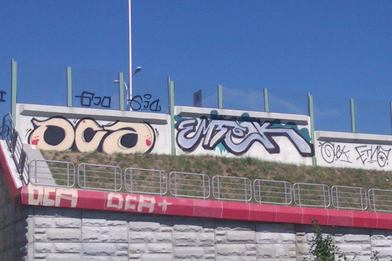 Graffiti Wall - Photo by faryzeusz