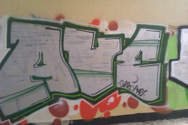 Graffiti Wall - Photo by faryzeusz
