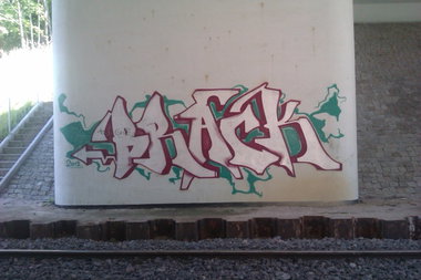 Graffiti Wall - Photo by faryzeusz