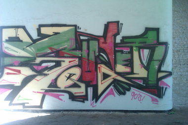 Graffiti Wall - Photo by faryzeusz
