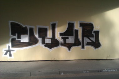 Graffiti Wall - Photo by faryzeusz