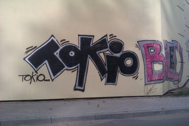 Graffiti Wall - Photo by faryzeusz
