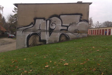 Graffiti Bombing - Photo by faryzeusz