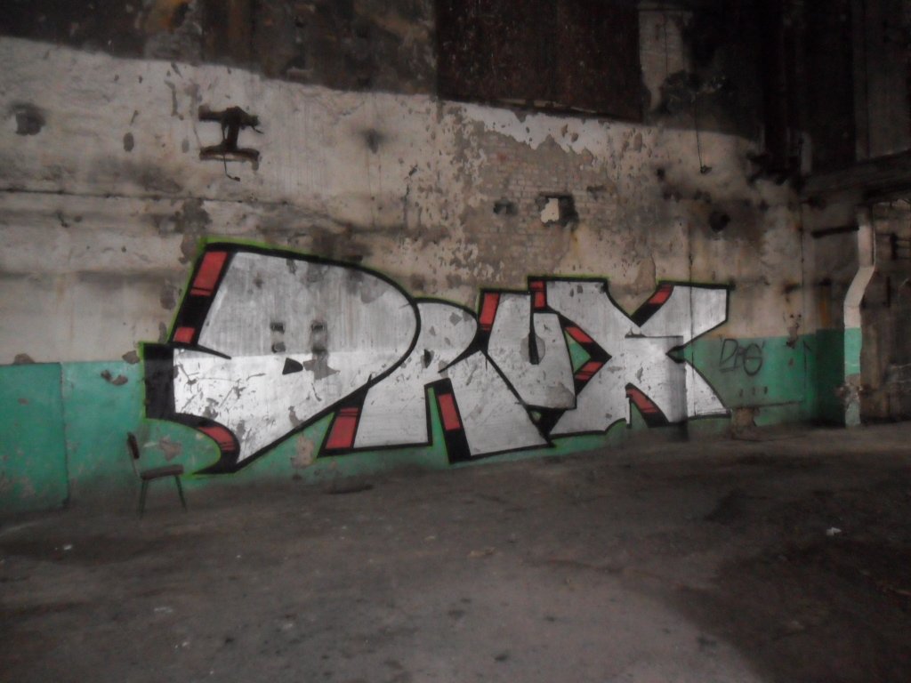Graffiti Wall - Photo by faryzeusz