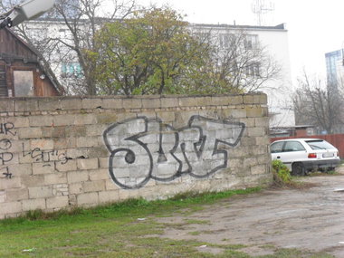 Graffiti Bombing - Photo by faryzeusz
