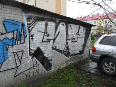 Graffiti Wall - Photo by faryzeusz