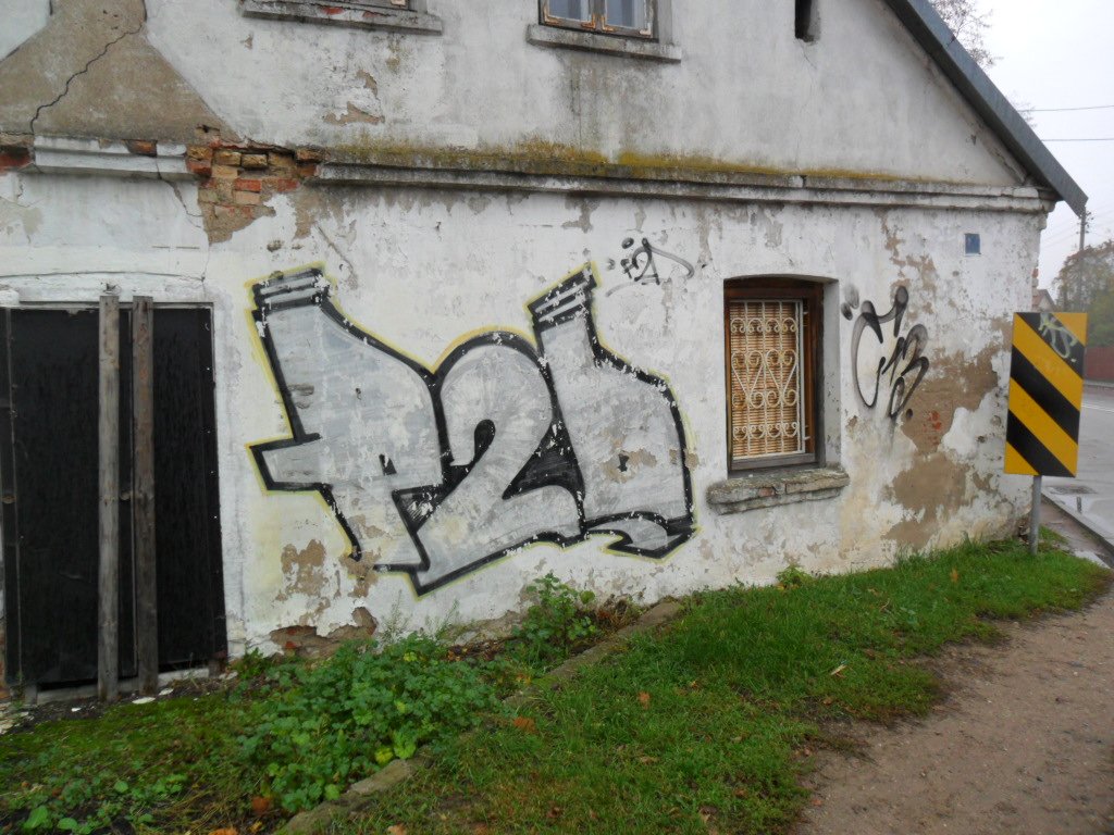 Graffiti Wall - Photo by faryzeusz