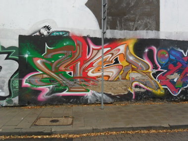 Graffiti Wall - Photo by faryzeusz