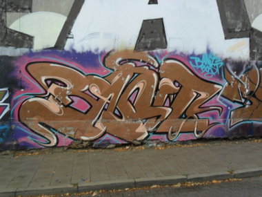Graffiti Wall - Photo by faryzeusz
