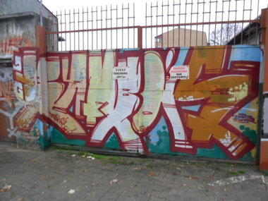Graffiti Wall - Photo by faryzeusz