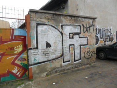 Graffiti Wall - Photo by faryzeusz